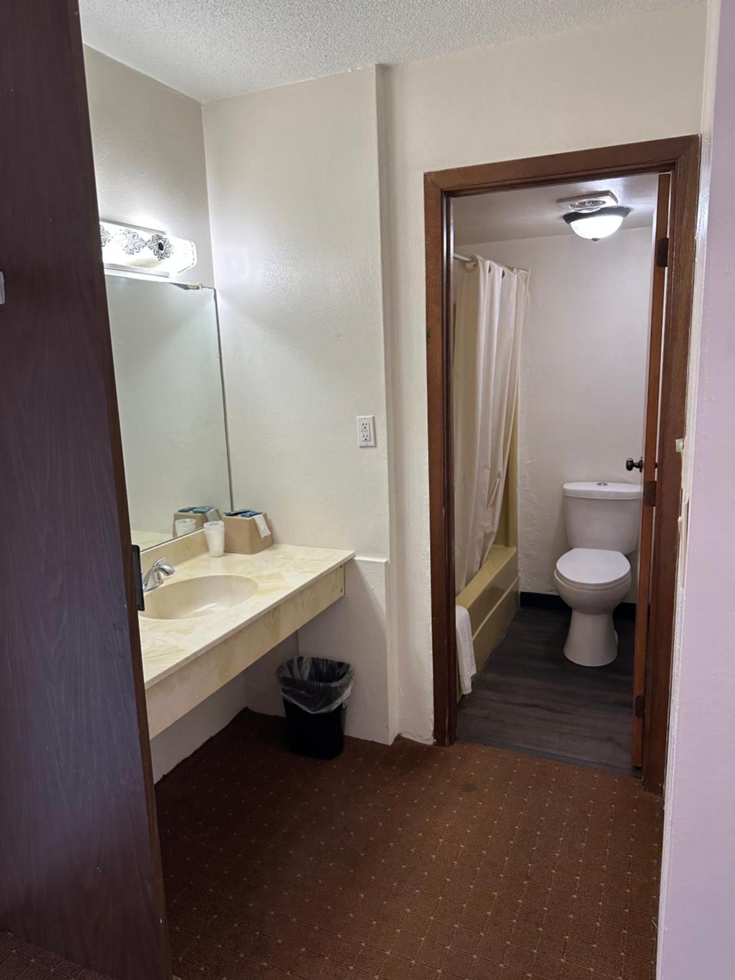 Budget Inn Motel 스톰레이크 외부 사진