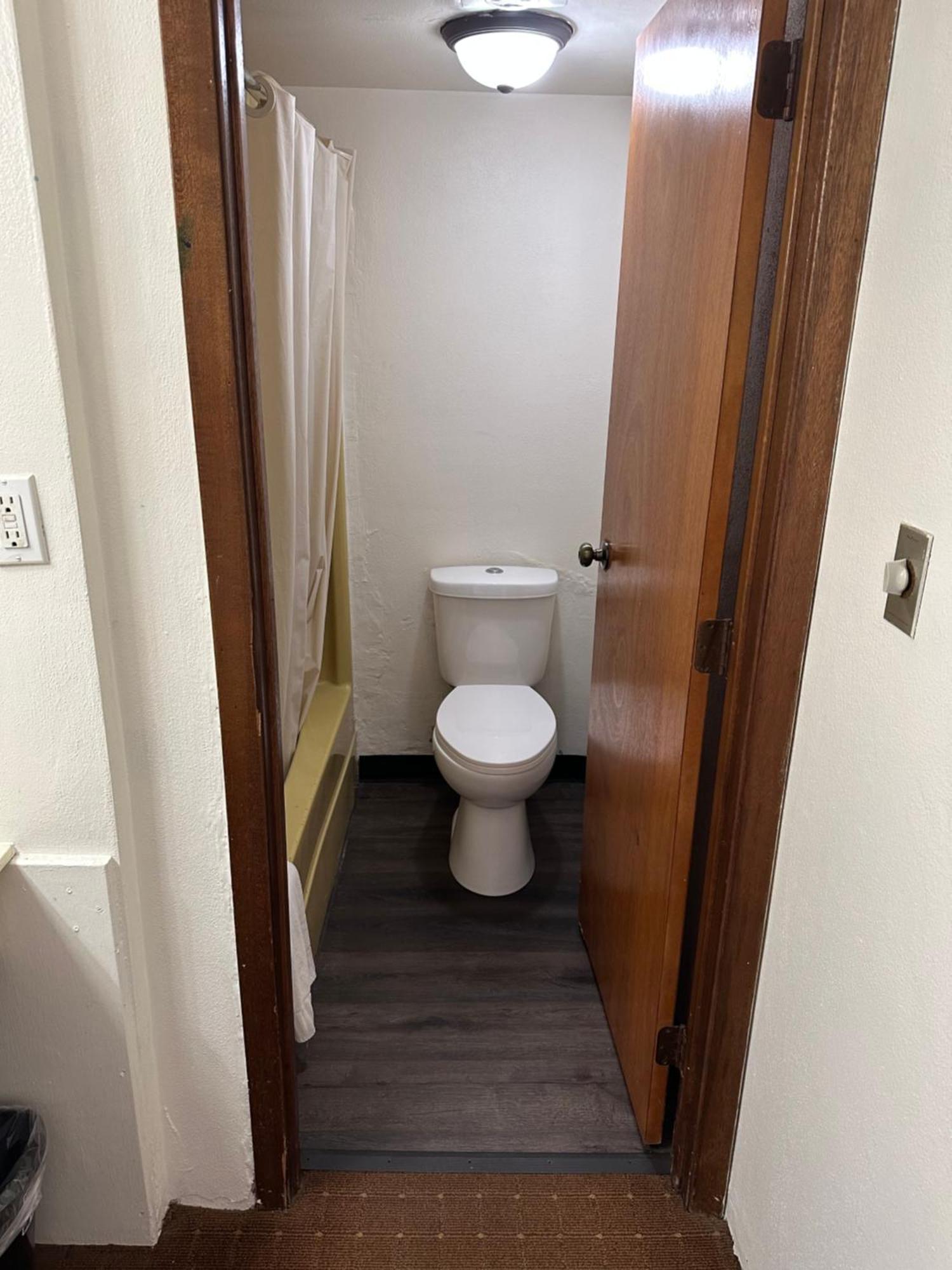 Budget Inn Motel 스톰레이크 외부 사진
